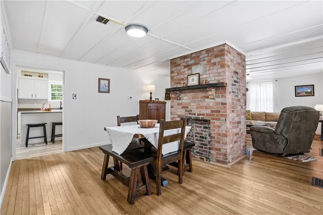 164 W Pittsburgh Street, Delmont, PA 15626