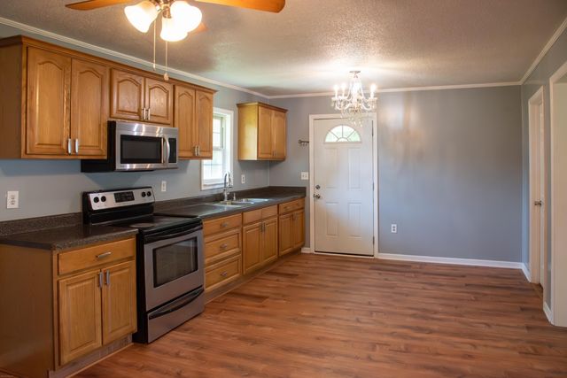 490 Scoggins Street, Summerville, GA 30747