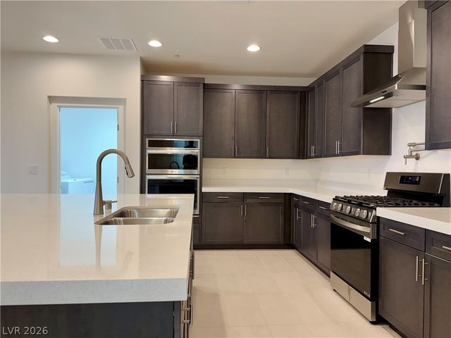 400 South Jena Street, Henderson, NV 89015