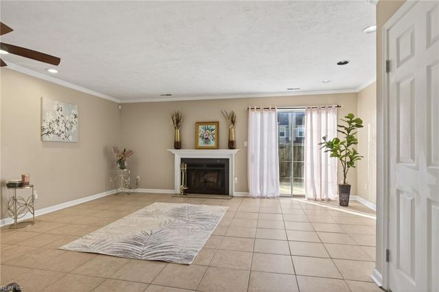 452 Rivers Ridge CIR, Newport News, VA 23608