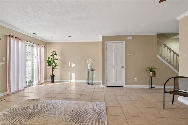 452 Rivers Ridge CIR, Newport News, VA 23608