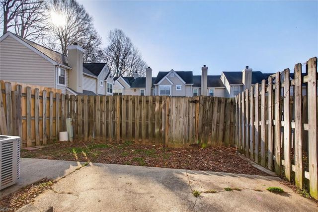 452 Rivers Ridge CIR, Newport News, VA 23608