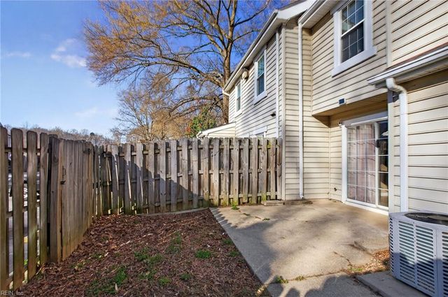 452 Rivers Ridge CIR, Newport News, VA 23608