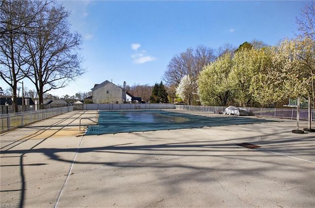 452 Rivers Ridge CIR, Newport News, VA 23608