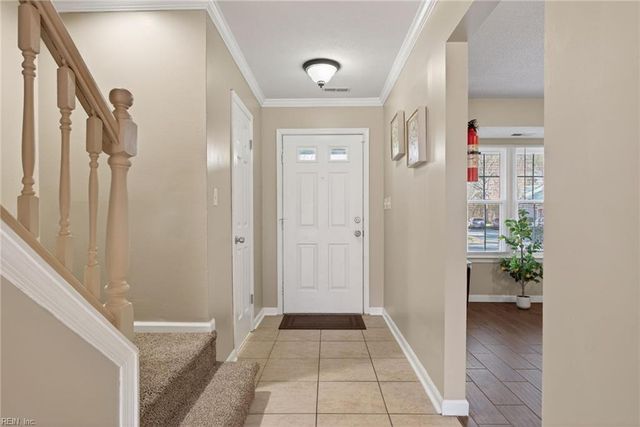 452 Rivers Ridge CIR, Newport News, VA 23608