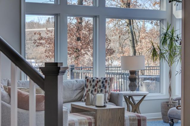 12 Forest Trail, Mahtomedi, MN 55115