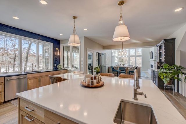 12 Forest Trail, Mahtomedi, MN 55115