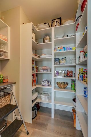 12 Forest Trail, Mahtomedi, MN 55115