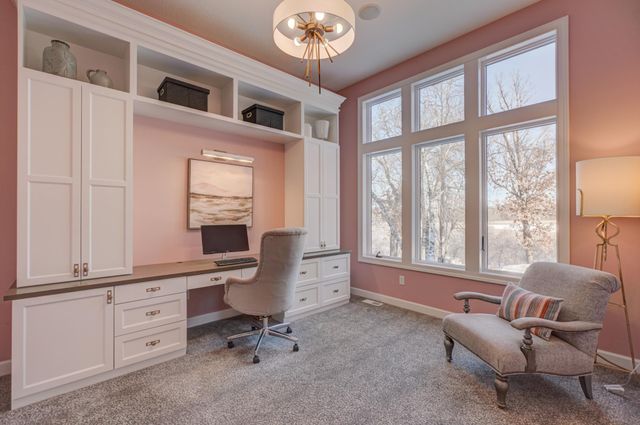 12 Forest Trail, Mahtomedi, MN 55115