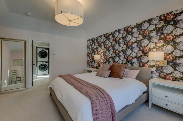 12 Forest Trail, Mahtomedi, MN 55115