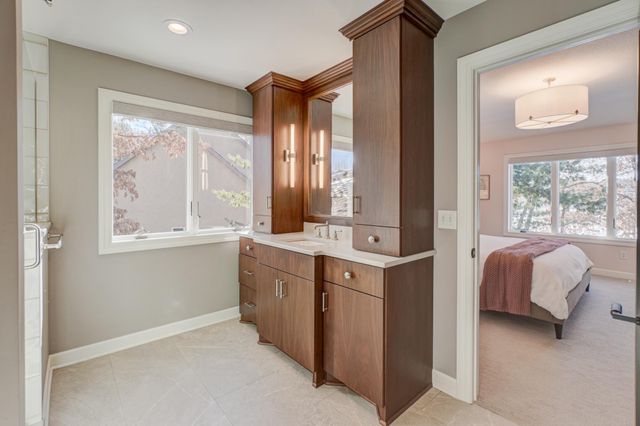 12 Forest Trail, Mahtomedi, MN 55115