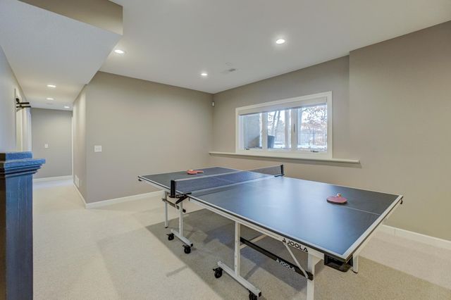 12 Forest Trail, Mahtomedi, MN 55115