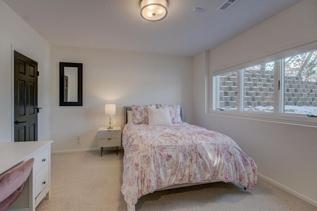 12 Forest Trail, Mahtomedi, MN 55115