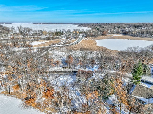 12 Forest Trail, Mahtomedi, MN 55115