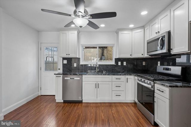 2544 S WATTS ST, Philadelphia, PA 19148