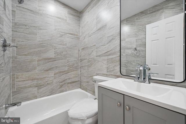 2544 S WATTS ST, Philadelphia, PA 19148