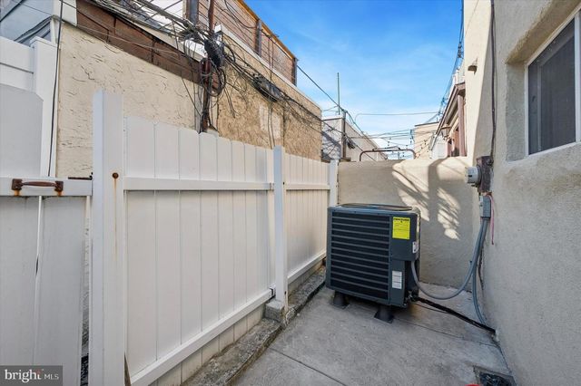 2544 S WATTS ST, Philadelphia, PA 19148