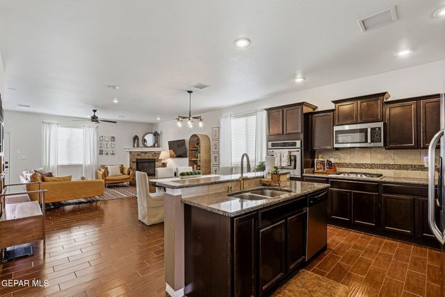 7376 BLACK SAGE Drive, El Paso, TX 79911