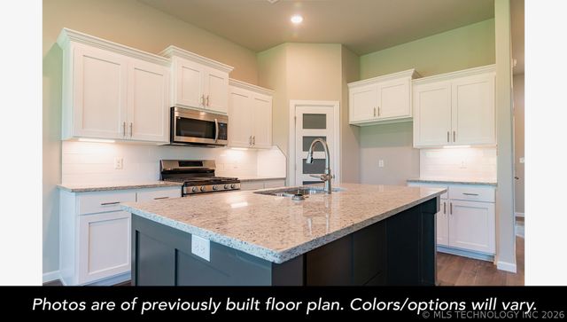 203 S 25th Street E, Collinsville, OK 74021