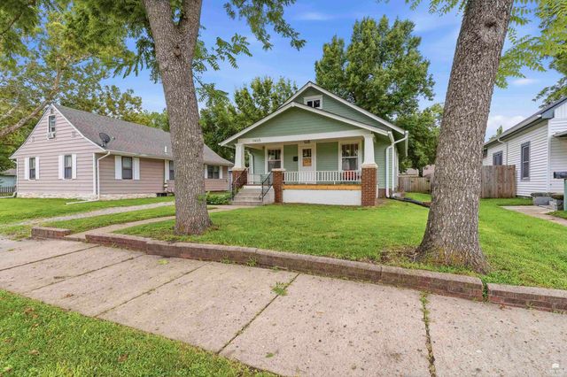 1405 Pierre Street, Manhattan, KS 66502