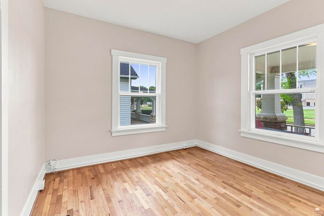 1405 Pierre Street, Manhattan, KS 66502