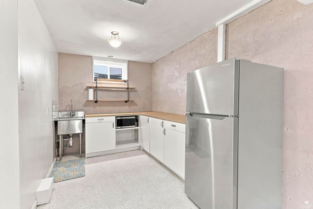 1405 Pierre Street, Manhattan, KS 66502