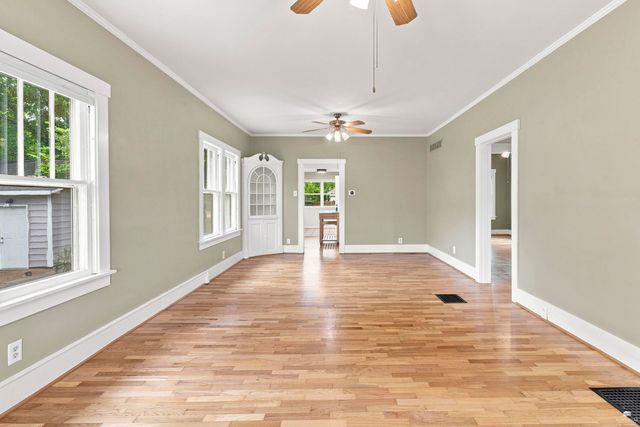 1405 Pierre Street, Manhattan, KS 66502