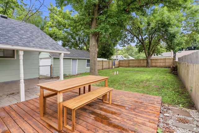 1405 Pierre Street, Manhattan, KS 66502