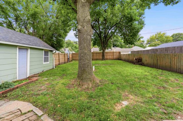 1405 Pierre Street, Manhattan, KS 66502