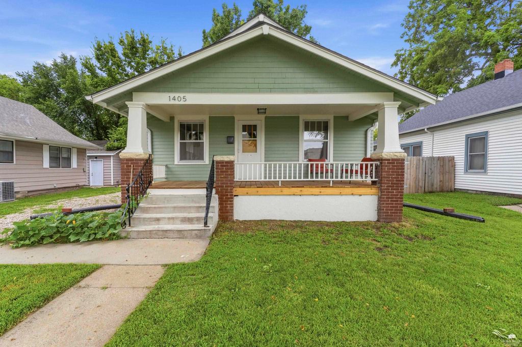 1405 Pierre Street, Manhattan, KS 66502