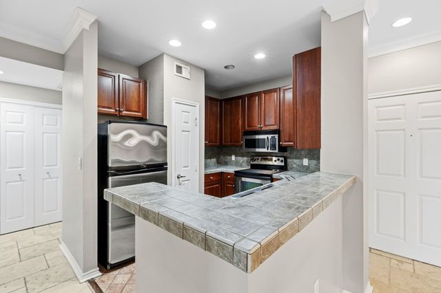 2400 Mccue Road 436, Houston, TX 77056