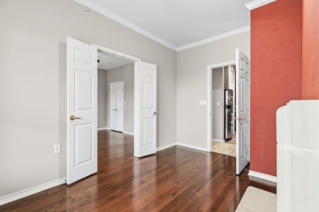 2400 Mccue Road 436, Houston, TX 77056