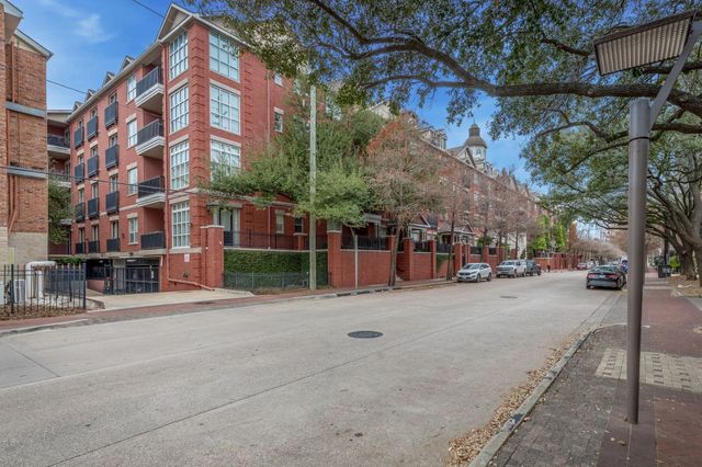 2400 Mccue Road 436, Houston, TX 77056