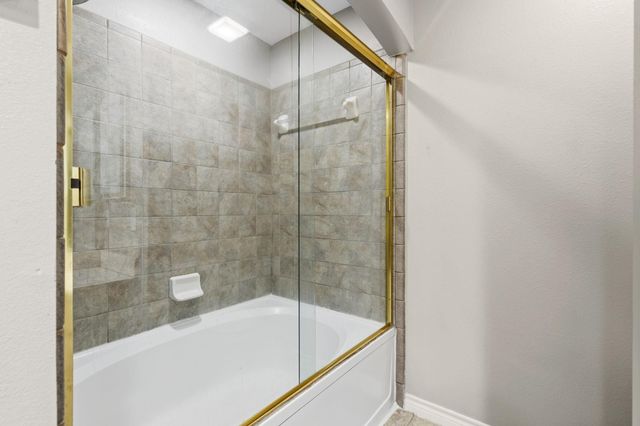 2400 Mccue Road 436, Houston, TX 77056