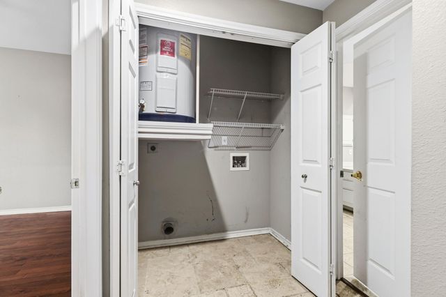 2400 Mccue Road 436, Houston, TX 77056