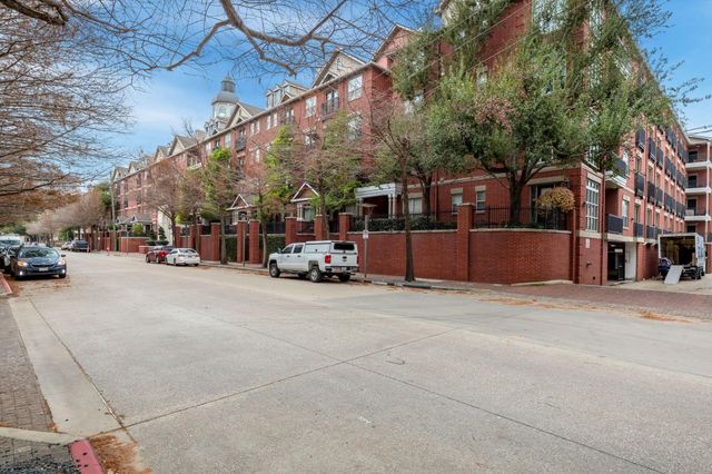 2400 Mccue Road 436, Houston, TX 77056