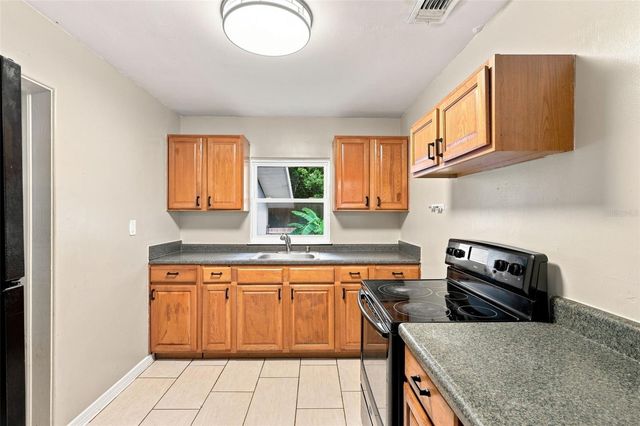 320 W GRAVES AVENUE, Orange City, FL 32763