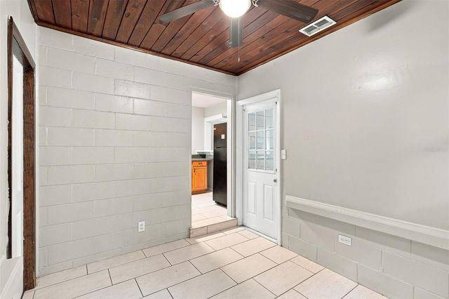 320 W GRAVES AVENUE, Orange City, FL 32763
