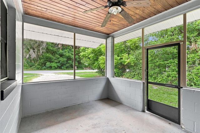 320 W GRAVES AVENUE, Orange City, FL 32763