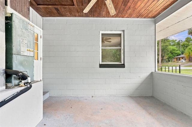 320 W GRAVES AVENUE, Orange City, FL 32763