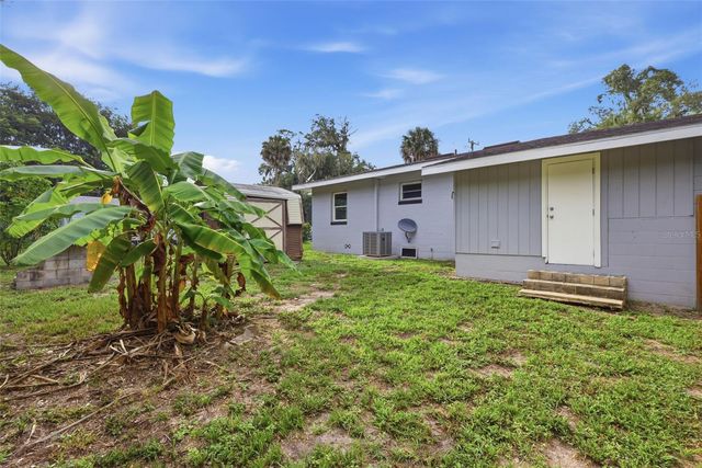 320 W GRAVES AVENUE, Orange City, FL 32763