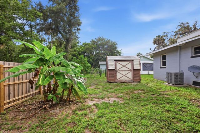 320 W GRAVES AVENUE, Orange City, FL 32763