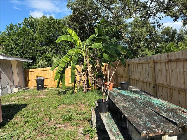 320 W GRAVES AVENUE, Orange City, FL 32763