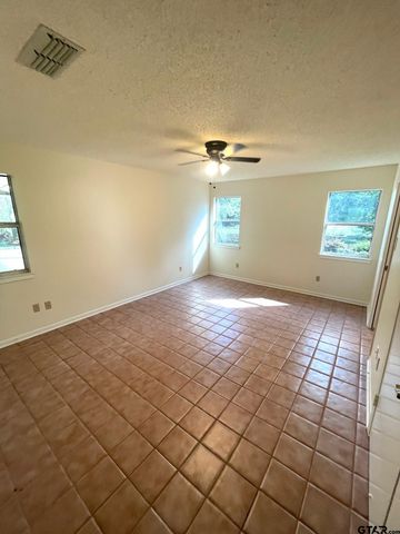 1707 CR 4101, Jacksonville, TX 75766