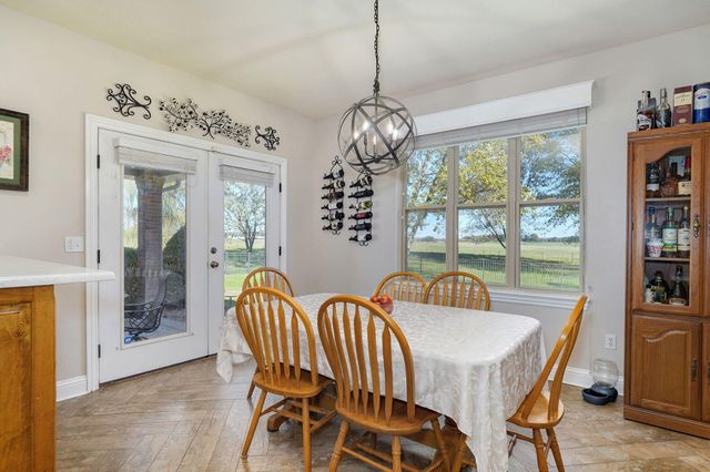 1615 Sky Ranch Circle, Bolivar, MO 65613