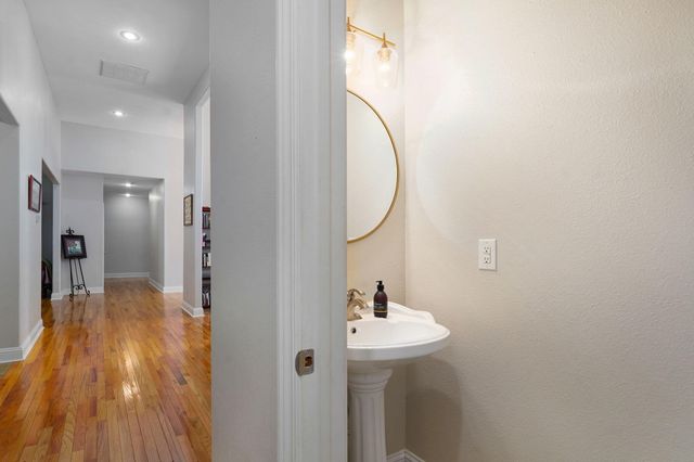 1615 Sky Ranch Circle, Bolivar, MO 65613