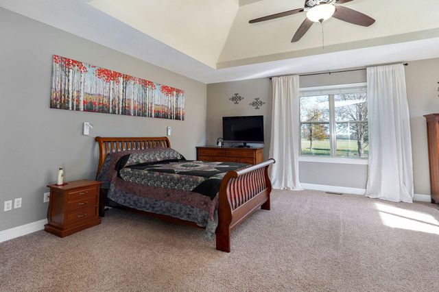 1615 Sky Ranch Circle, Bolivar, MO 65613