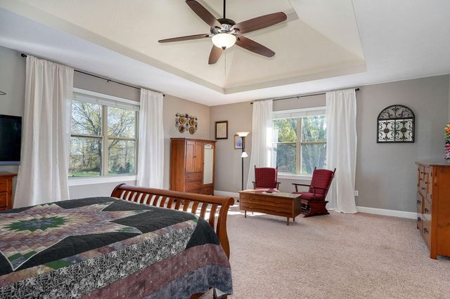 1615 Sky Ranch Circle, Bolivar, MO 65613