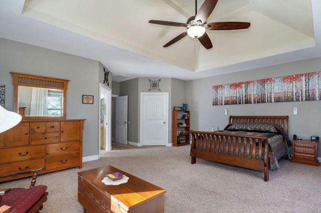 1615 Sky Ranch Circle, Bolivar, MO 65613