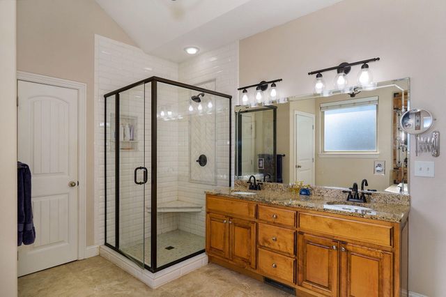 1615 Sky Ranch Circle, Bolivar, MO 65613